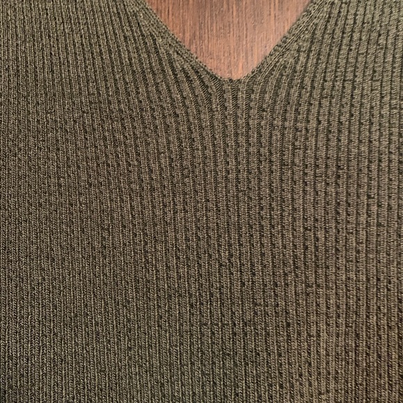 Green Ribbed Crop Top - Picture 3 of 5